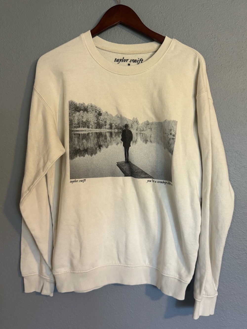 Official 2020 Taylor Swift “Cowboy Like Me” evermore Crewneck Sweatshirt
